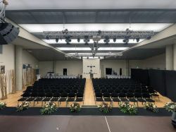 VZK Veranstaltungszentrum Klagenfurt Location Event Volle Bestuhlung Gesehen Von Der Buehne Stage